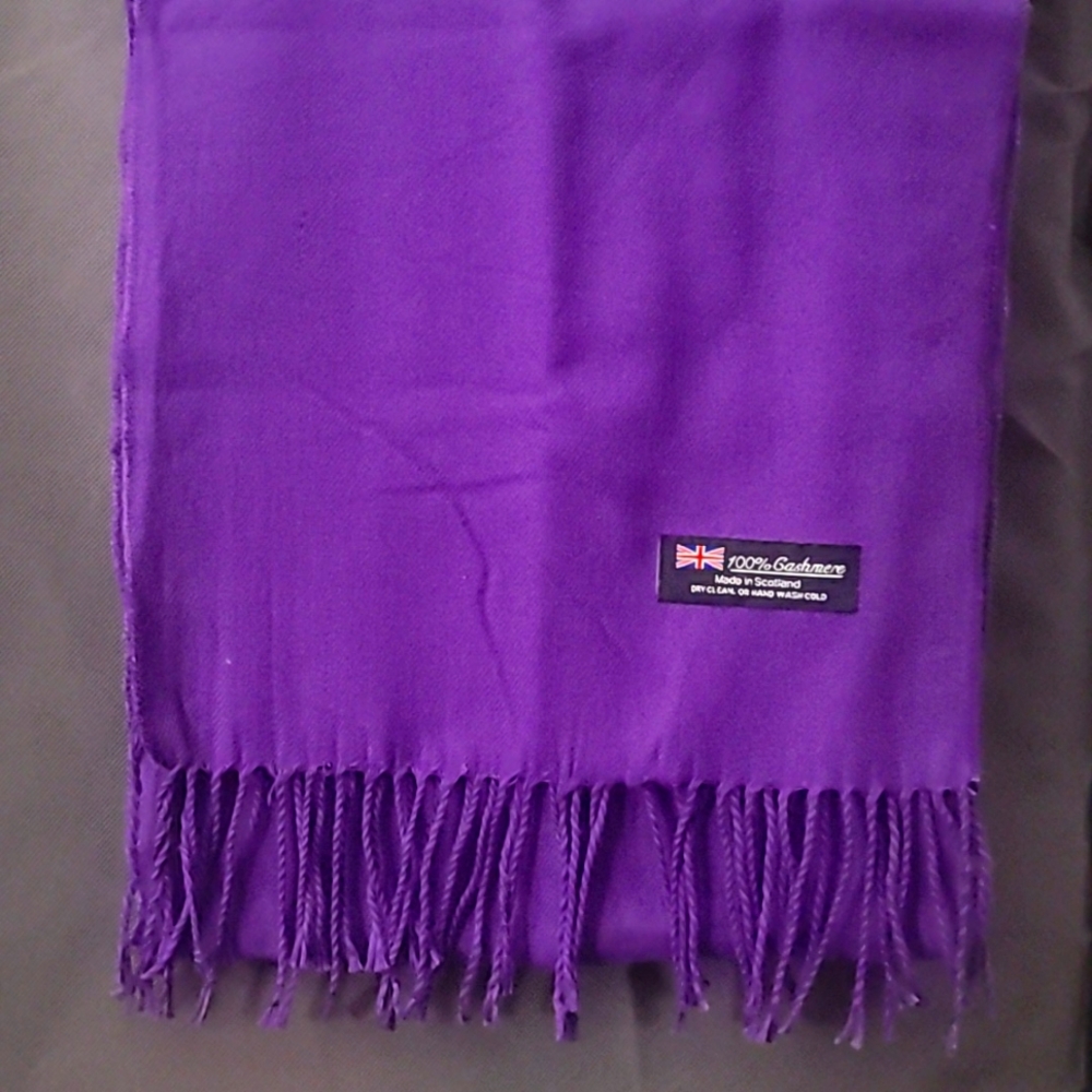 100% cashmere scarf made in Scotland Purple